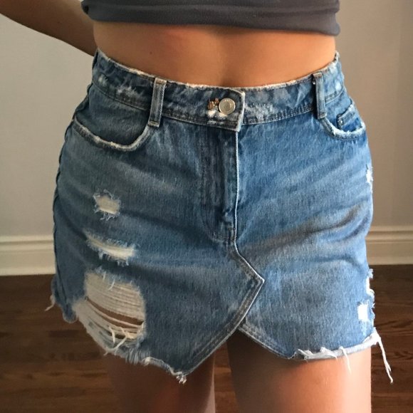 ZARA Trafaluc Denim Skirt - Picture 2 of 4